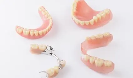Full and partial dentures